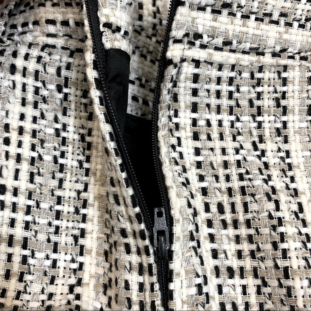 H&M Skirt - Picture 2 of 4
